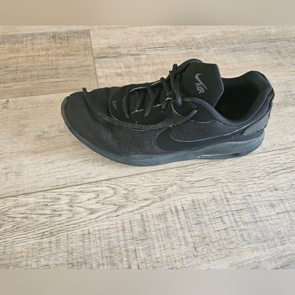 Nike Air Max Oketo Triple Black Mesh Running Shoe Mens Size 11 - Picture 12 of 15